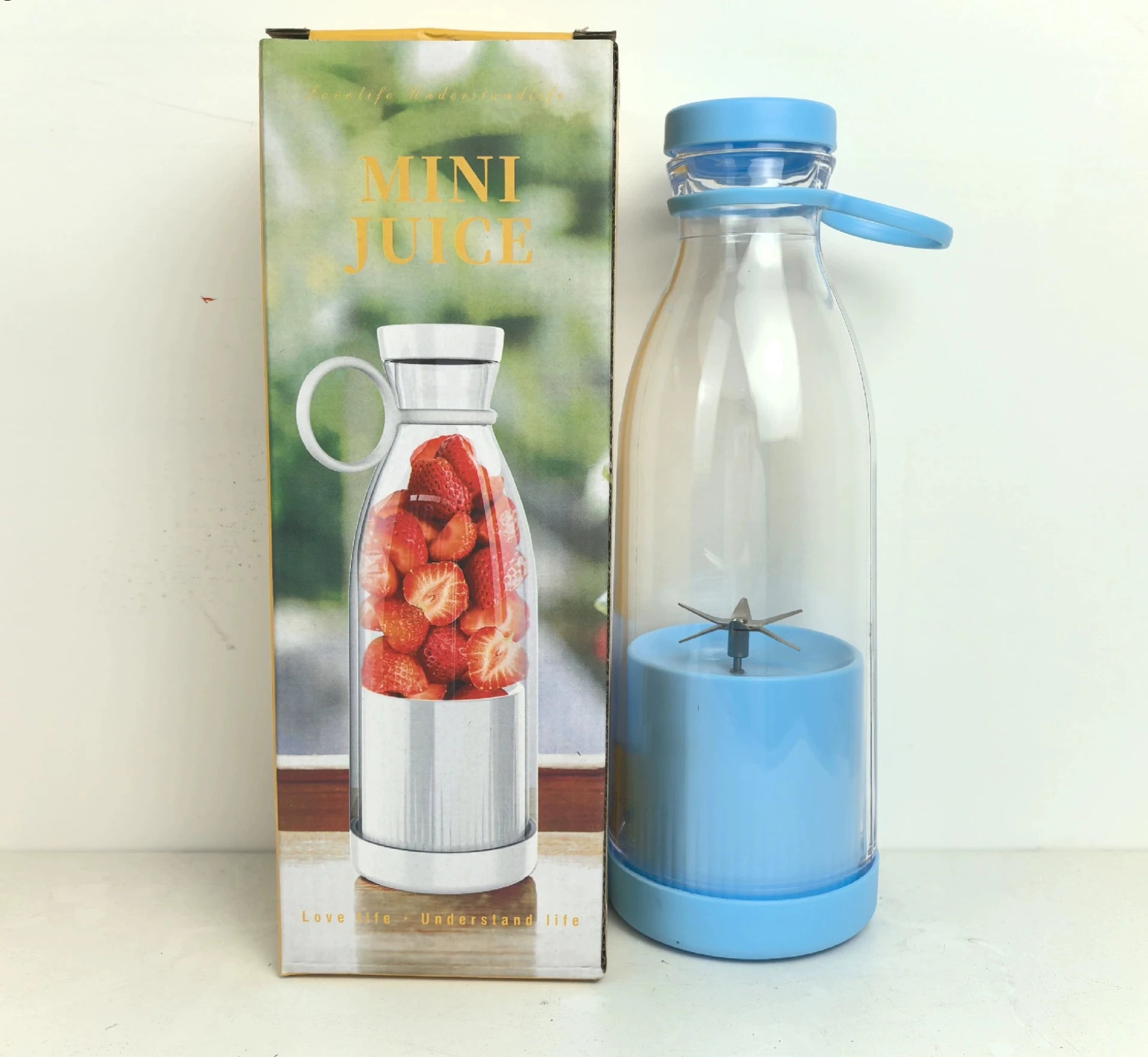 Portable Blender with USB Charging – Smoothies & Shakes